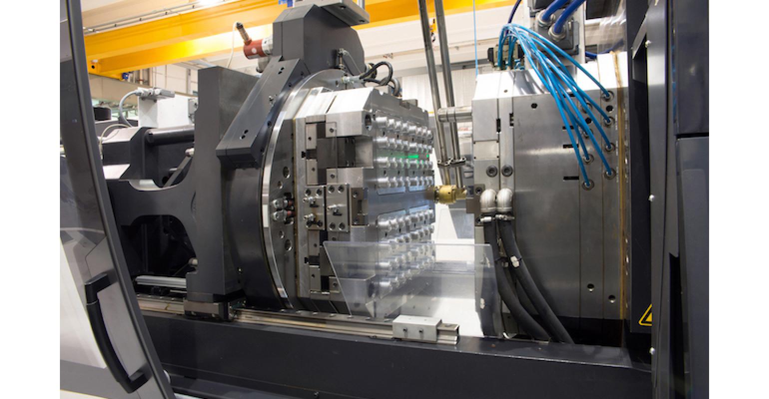 قالب گيري تزريقي